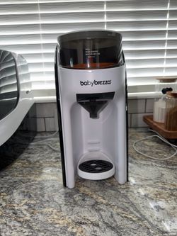 Baby Brezza formula dispenser
