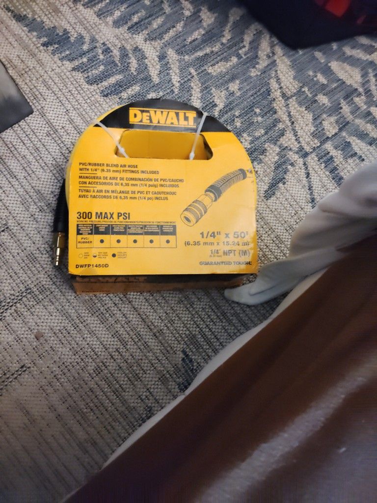 DeWalt 300 Max Psi 1/4" 50'