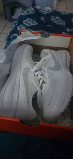 Women's nike tennis shoes size 9 wide