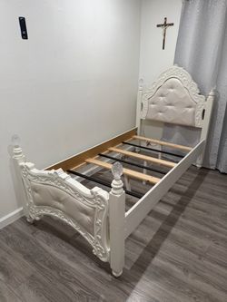 Twin Bed Frame 🤍