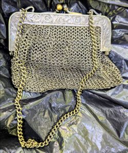 ANTIQUE GERMAN SILVER MESH PURSE STAMPED CHAIN ORNATE FRAME in shoreline