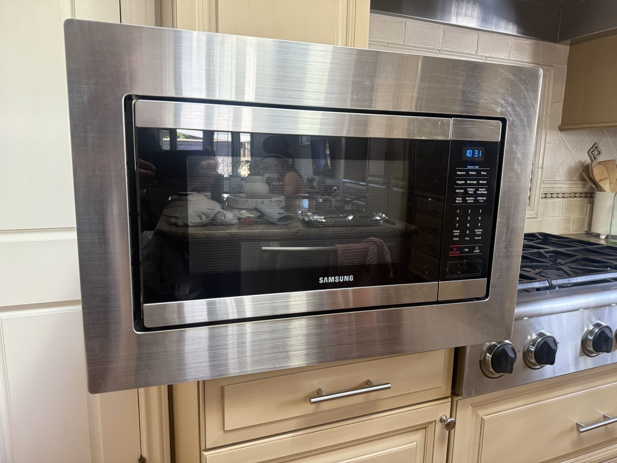 Samsung Microwave W/built In Trim Kit