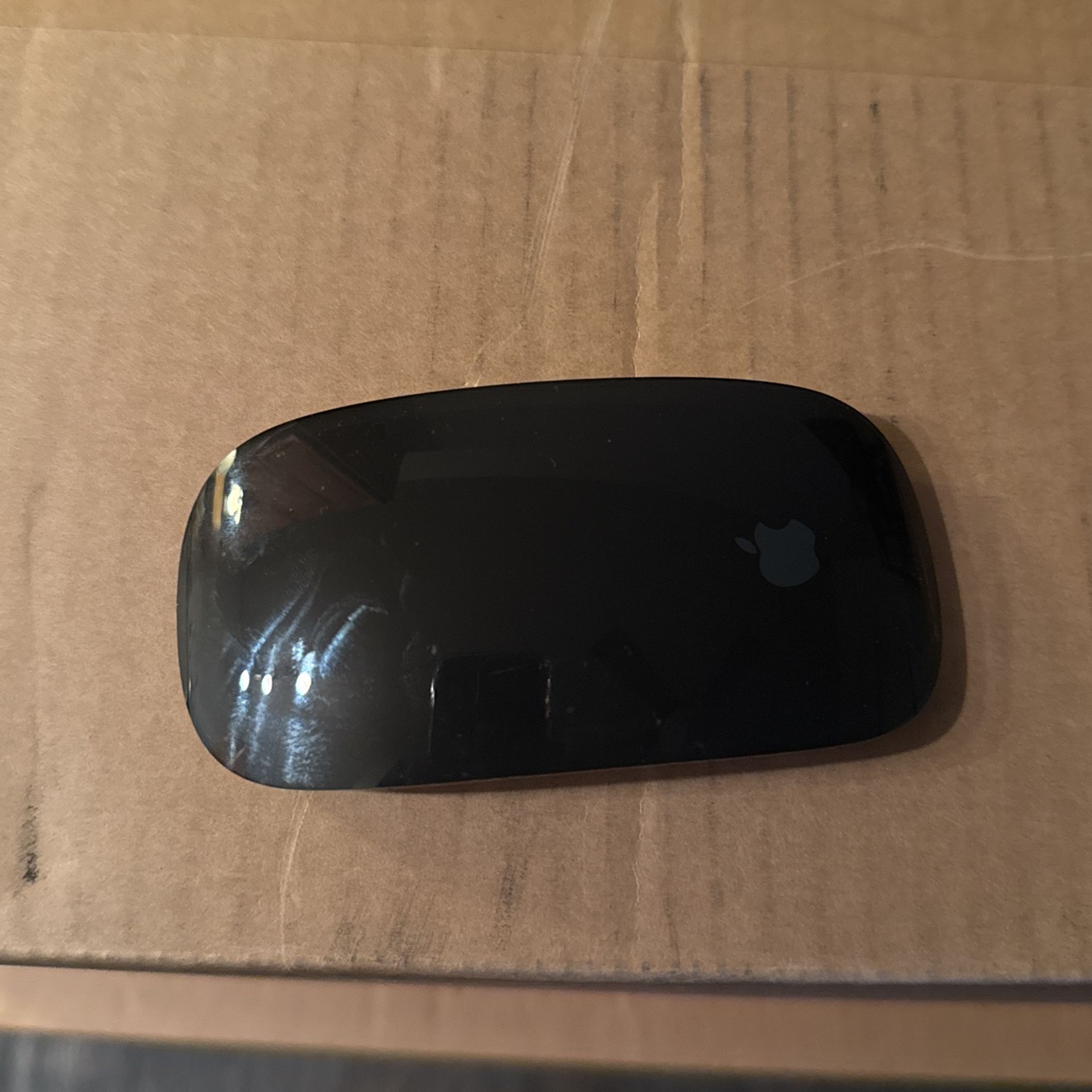 Apple mouse (barely used)