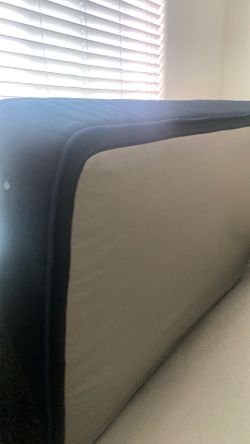 Dream cloud mattress brand new, never used full-sized Dream cloud mattress, brand new never used full-size