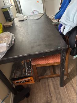 Kitchen table w/2 chairs