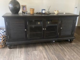 Tv stand