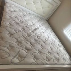 Mattresses Bedframes King Queen Full Twin 