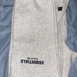 essential sweatpants 