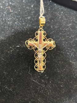 14k gold cross 9.1g