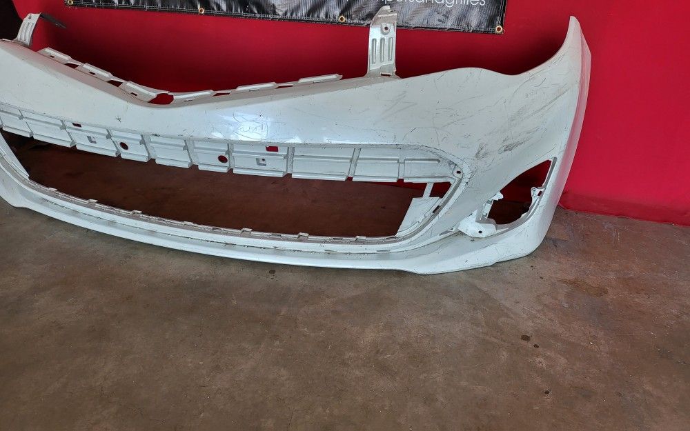 2013 2014 2015 Toyota Avalon Front Bumper Oem