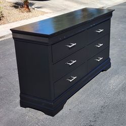 Furniture Dresser 6 Drawers* FREE LOCAL DELIVERY 