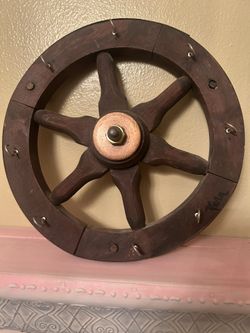 Wood Wheel Key Holder 