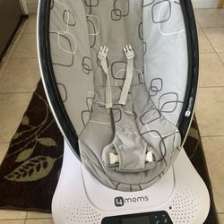 4moms mamaRoo 4 Bluetooth Plush Baby Swing - Silver