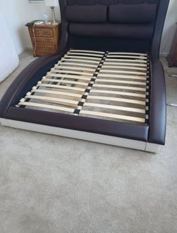 Queen Low-Profile Upholstered Sleigh

Bed - Modern Wave Design