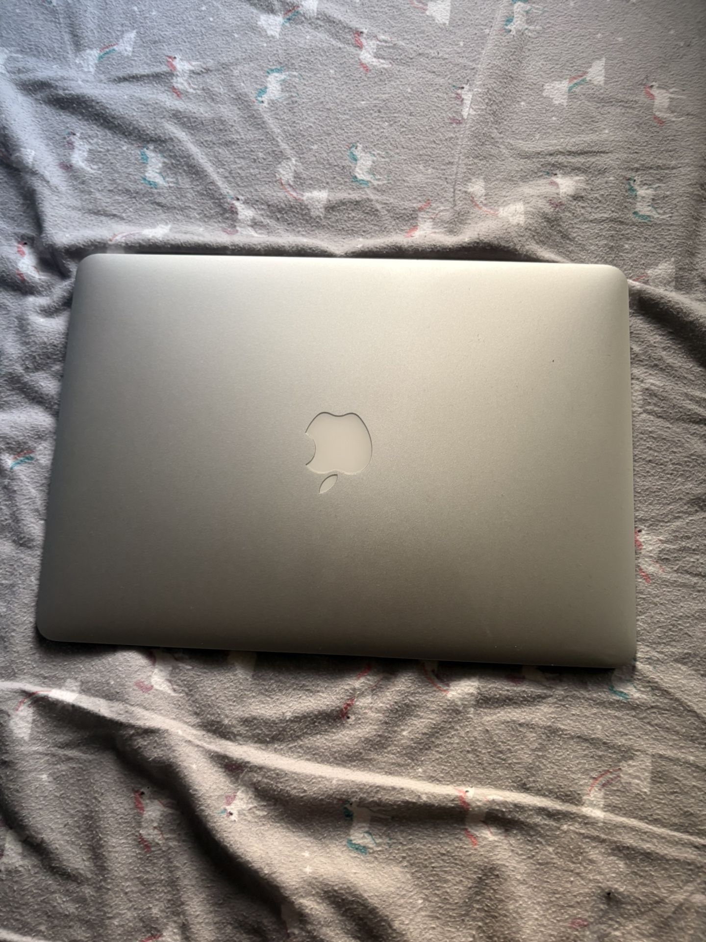 MacBook Air (trade iPhones Only