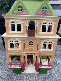 Fisher Price Doll House & Accessories