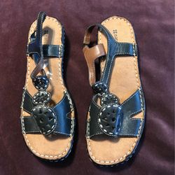 Naturalize Black Sandal S Size 7.5 M