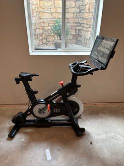 NordicTrack Commercial S22i Studio Cycle