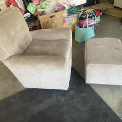 Rocking Chair + Footrest Set