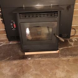 Breckwell Pellet Stove for Sale in Lakewood, WA - OfferUp