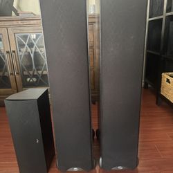 Klipsch Speaker Set