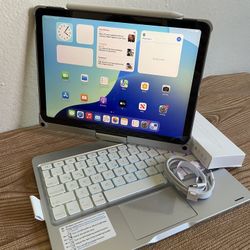 Apple iPad Air 5th Generation (M1 chip / 2022) 64GB with keyboard, pencil & Accessories