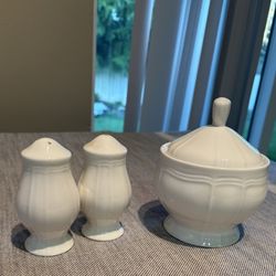 MIKASA SUGAR BOWL & SALT/PEPPER SHAKERS………Ultima+