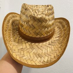 Straw Cowboy Hat 🤠☀️
