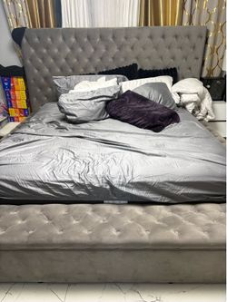 Cal King Bed Full Set