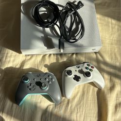 FOR PARTS ONLY. Xbox One S White (With Controllers)