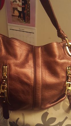 B Makowski Leather Gold Tone Purse