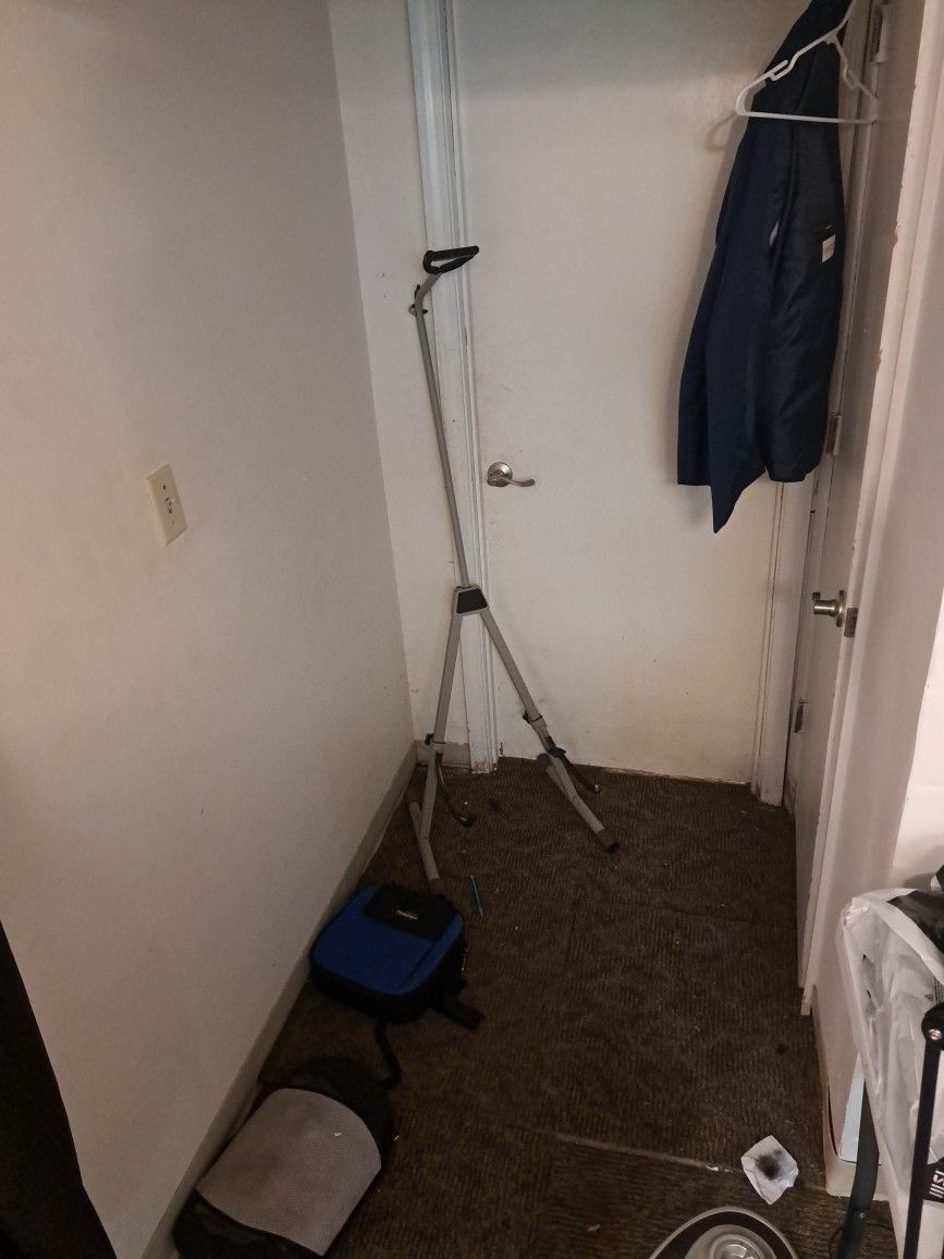 Bass Stand
