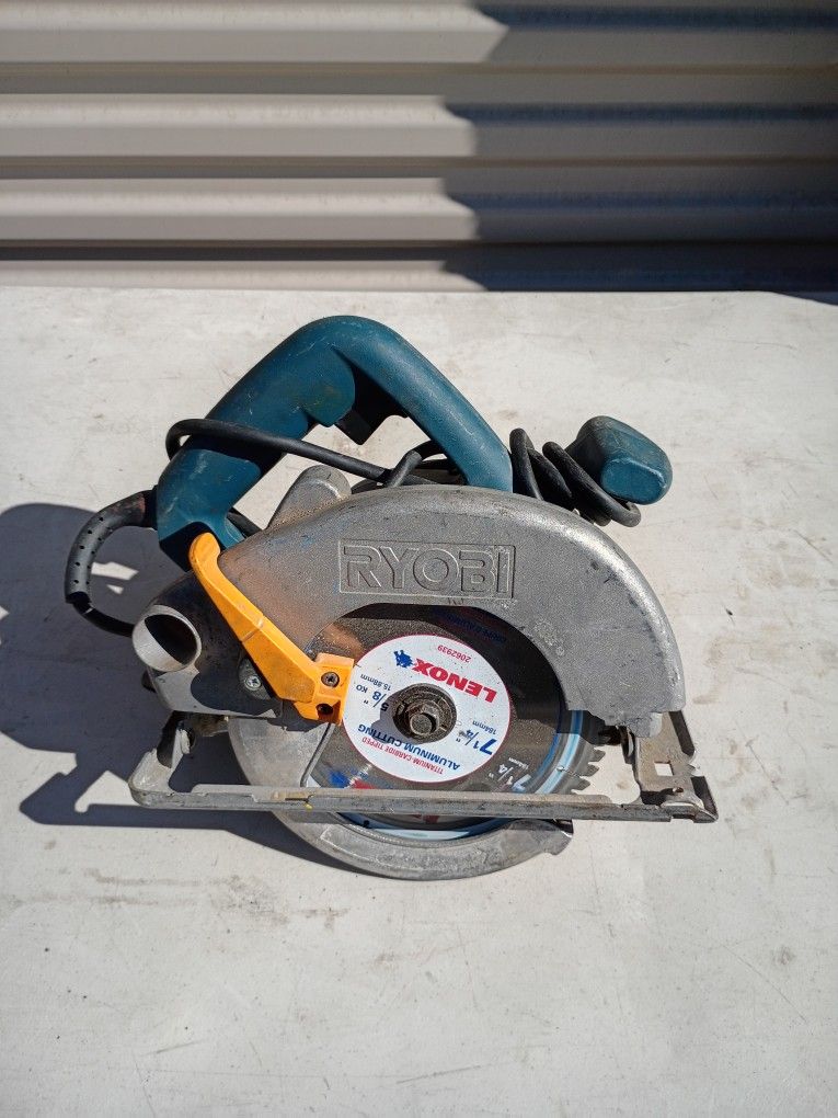 Ryobi circular saw with Lenox blade