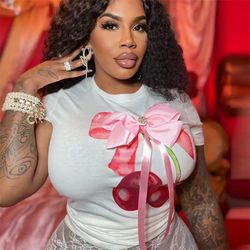 Iamdoyleyboutique :Oneck T-Shirt available in medium and large