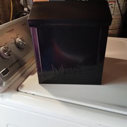 Town House Mail Box New 