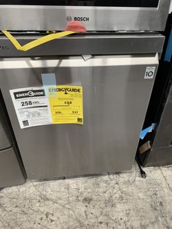 LG dishwasher in stainless steel new 2020