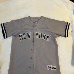 Yankees Jersey- Derek Jeter (L)