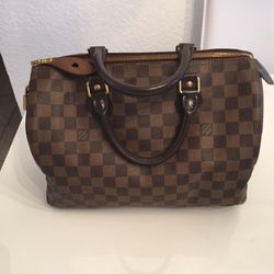 Louis Vuitton bag like new
