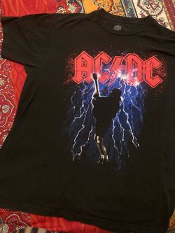 Black AC/DC band tee with red logo and lightning graphic, size XL #rock #bandtee