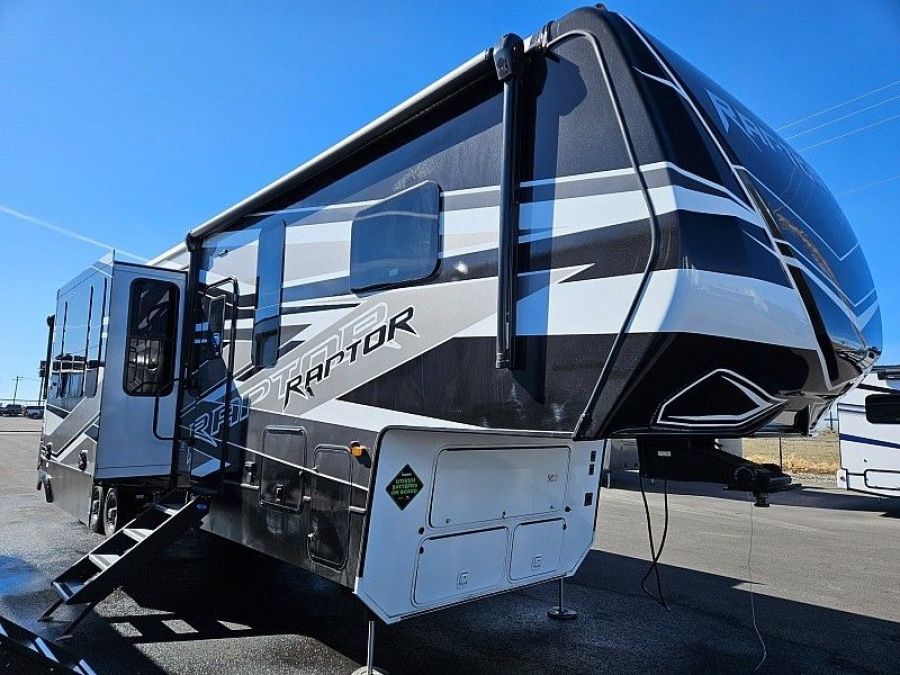 2024 Keystone Raptor415