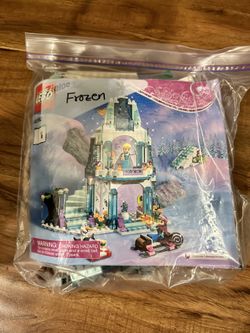 Elsa’s Sparkling Ice Castle Lego 41062 Like New No Missing Piece