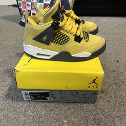 Size 4 Boys Jordan 4 Retro Lightning 2021