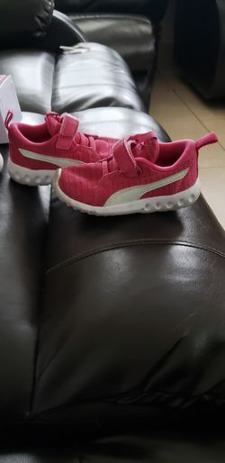Pumas size 6