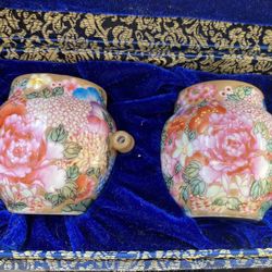 Late Qing Dynasty Bird Food Jar