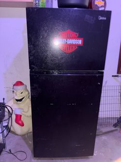Washer/dryer/fridge