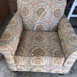Beautiful Living Room Chair Almost New