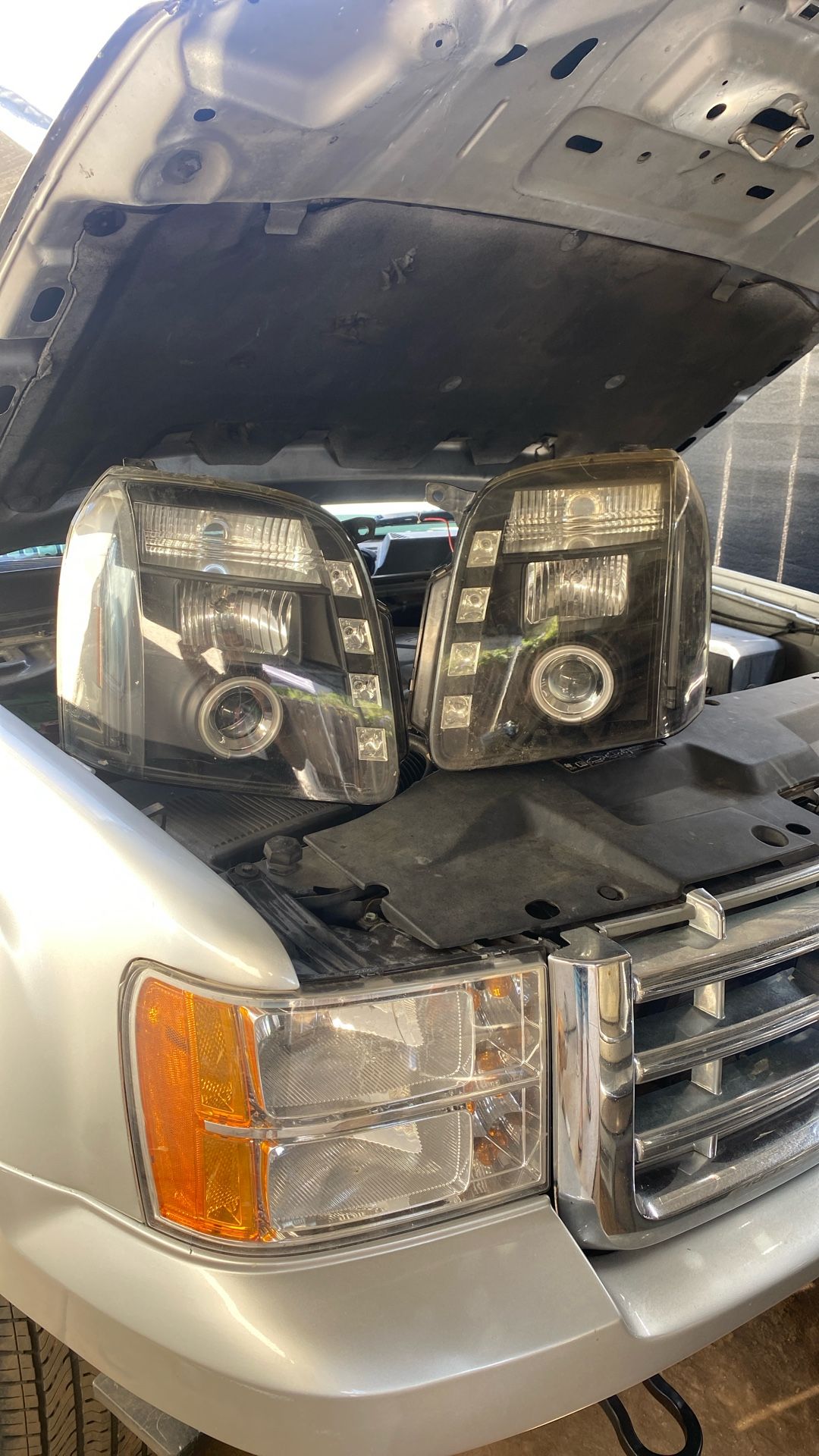 LED Headlights GMC Yukon (07-14