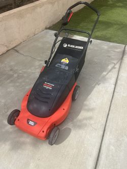 Black & Decker Electric Lawnmower