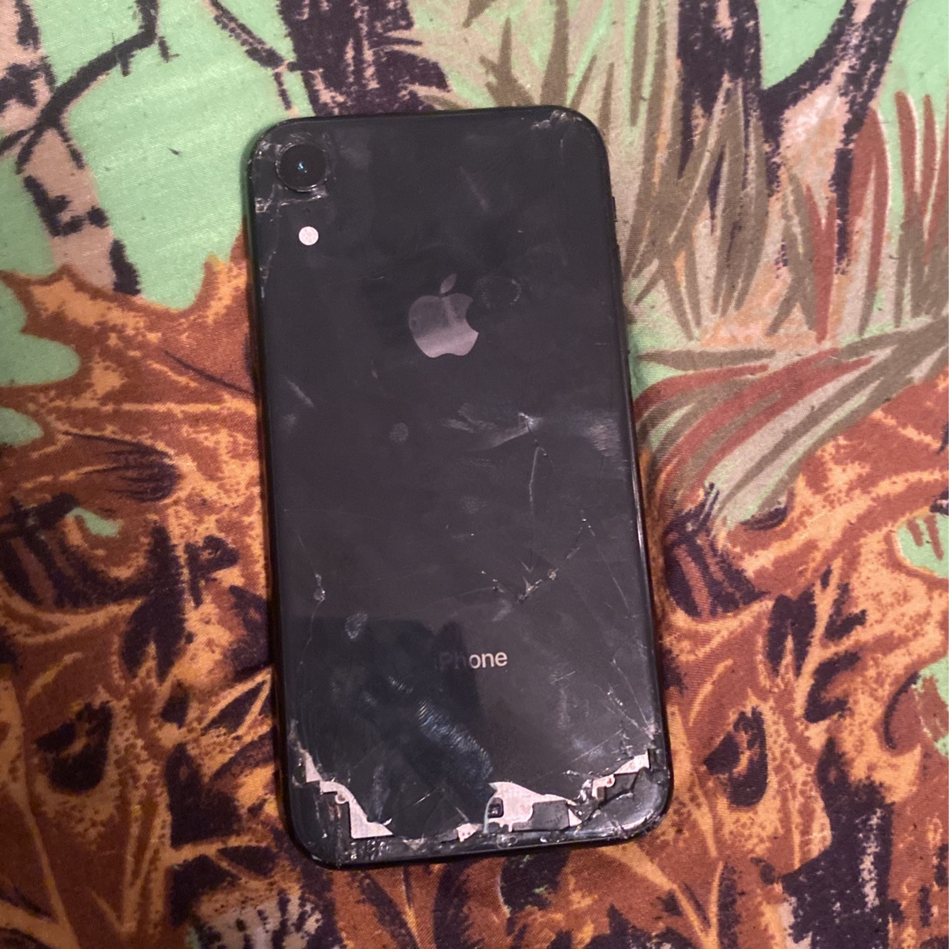 Broken Iphone Xr
