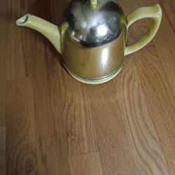 Vintage Stoneware. Classic Hall Coffee Pot. GREAT Shape.  